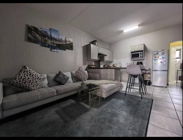 2 BEDROOM APARTMENT FOR SALE IN BARBEQUE DOWNS